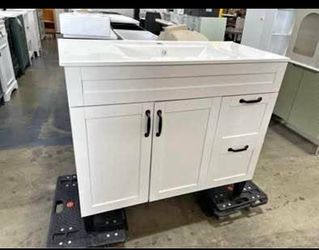 Assembled New Solid Wood Frame 39.4-inch Bathroom Vanity with Sink Combo Faucet NOT included