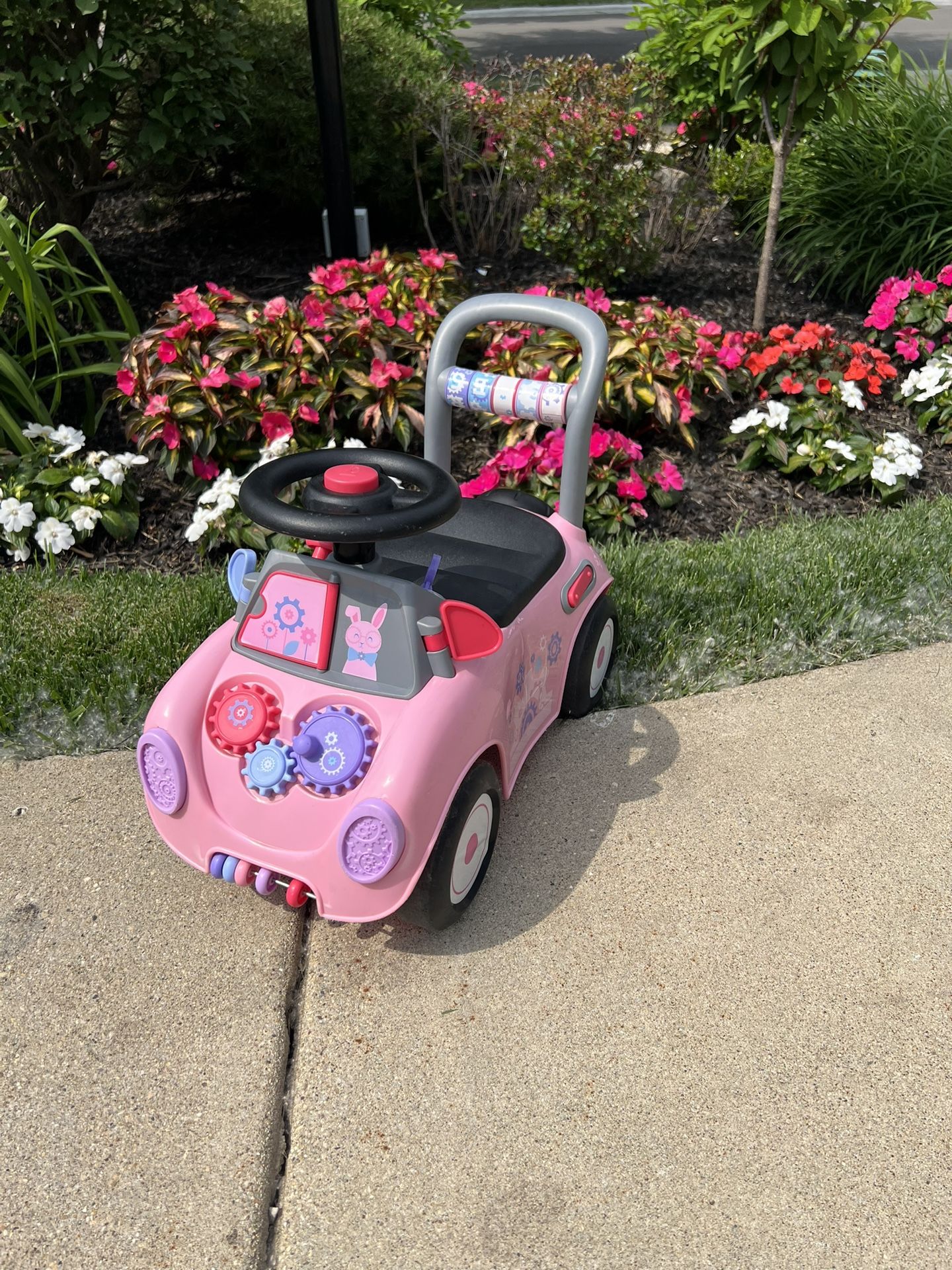 Radio Flyer Creativity Car