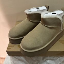 Brand new Koolaburra By UGG