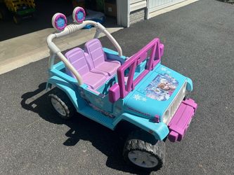 Power Wheels Frozen Jeep