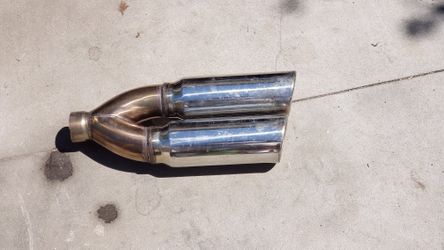 Dual Side Exit Exhaust 2.5 In