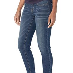 Levi's Pregnacy Skinny Jeans Size 2 New