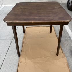 Stakmore Hardwood Classic Scalloped Edge Folding Card Table - Fruitwood