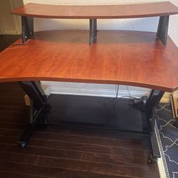 1 Computer Desk