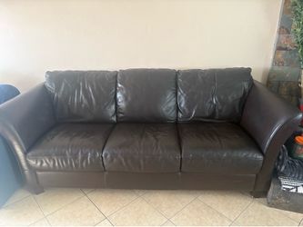 100% leather sofá