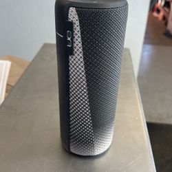 UE BOOM BLUETOOTH SPEAKER 