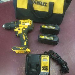DEWALT 20V CORDLESS BRUSHLESS 1/2” DRILL /  DRIVER KIT LITHIUM CHARGER BATTERIES BAG 