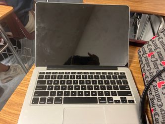 Apple MacBook Pro Laptop