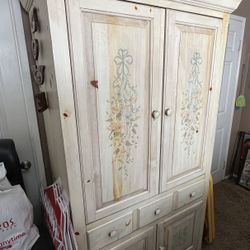 Amoir Cabinet