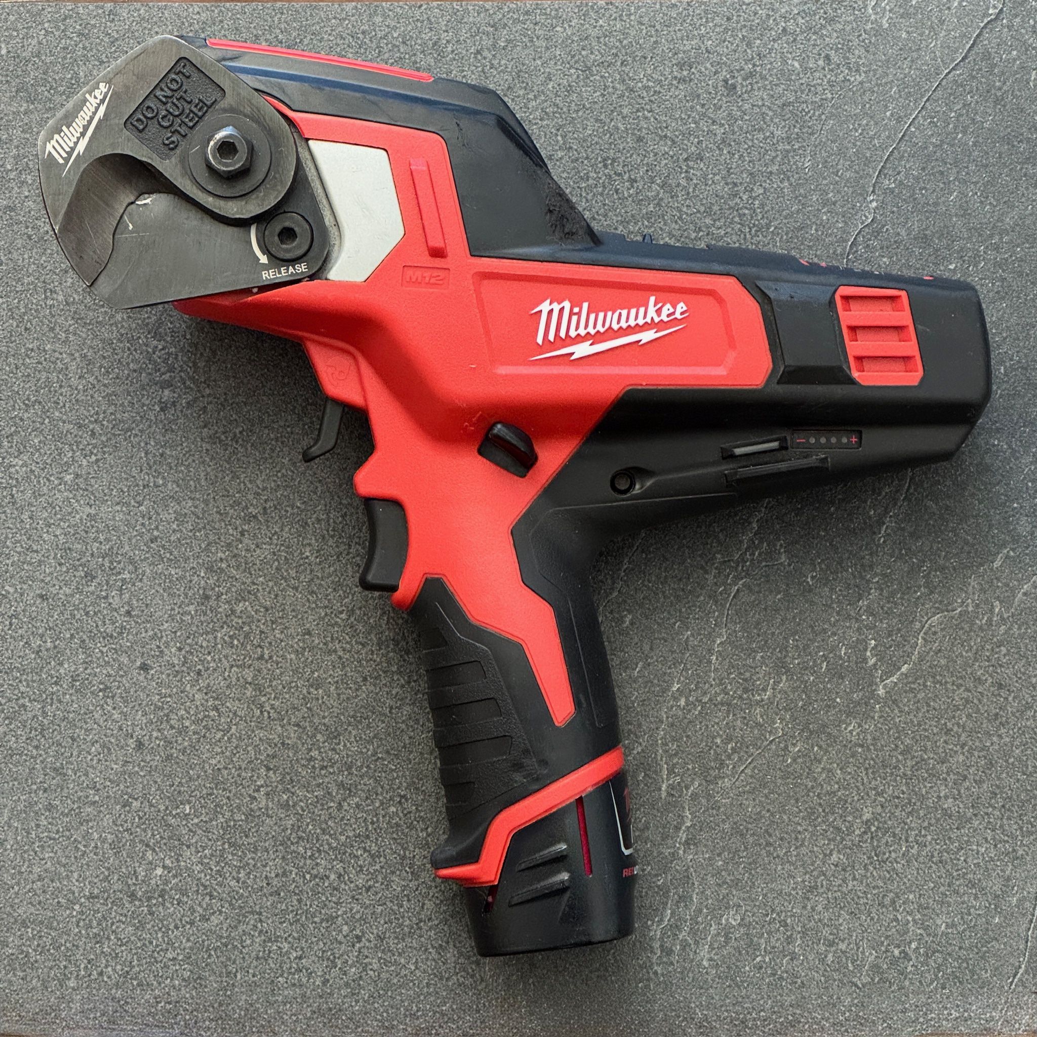 Milwaukee M12 600 MCM Cable Cutter Kit – Like New, Complete