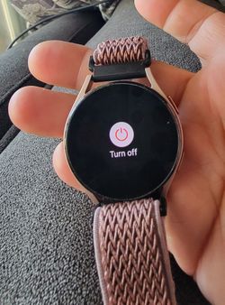 Samsung Galaxy Watch w/charger