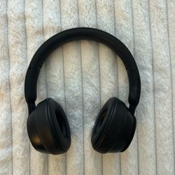 Beats Solo Pro