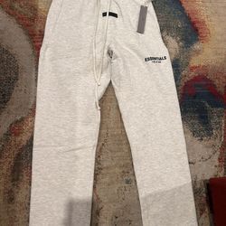 Essential Sweats M/L