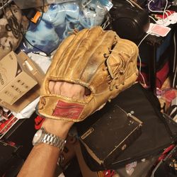 Vintage Rawlings Baseball Glove Mit