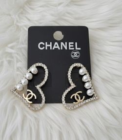 Heart  Ear Decor ♡ PERFECT FOR VALENTINES DAY ♡