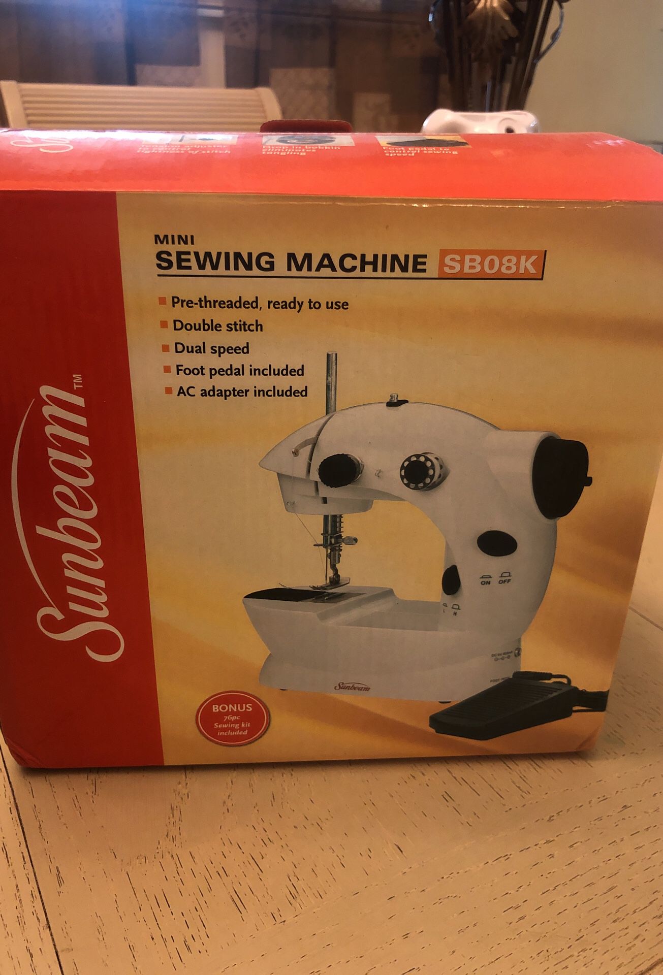 Mini sewing machine SB08k white
