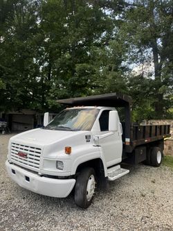 2006 GMC c5500 duramax disel dump truck