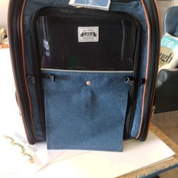 Pet Carrying Case/Backpack 