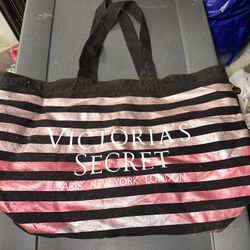 Victoria Secrets Duffel Bag 