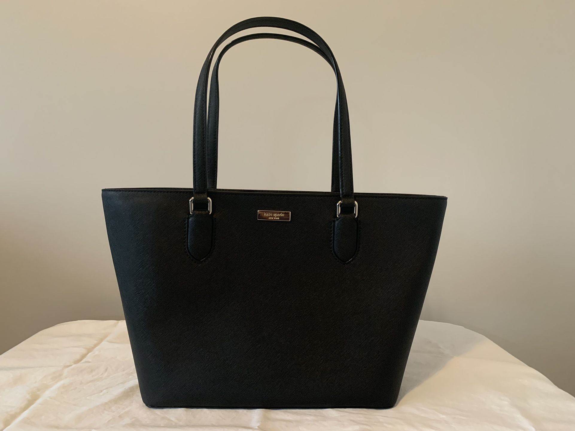 Kate Spade Small Dally Laurel Way Black Leather Tote/Handbag