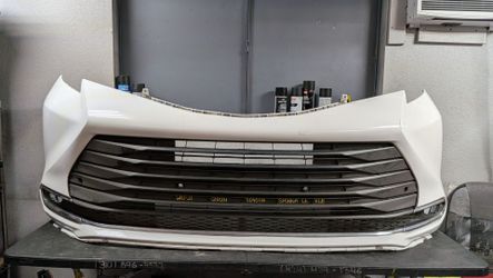 2021-2022-2023-2024-2025 TOYOTA SIENNA FRONT BUMPER OEM USED #11335