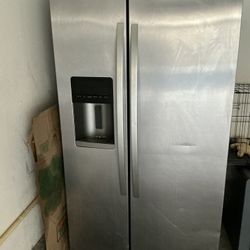 Kenmore Refrigerator 