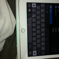 iPad (Like New)