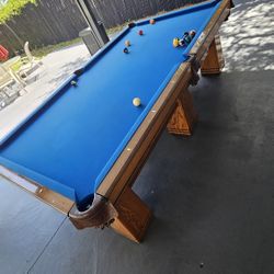 9x5 Professional Pool Table - Great Condition