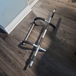 Pull Up Bar