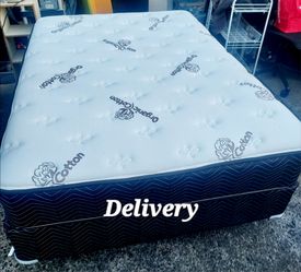 Full Size Memory Foam Hybrid Mattress And Box Springs