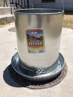 30 Pound chicken feeder Brand New
