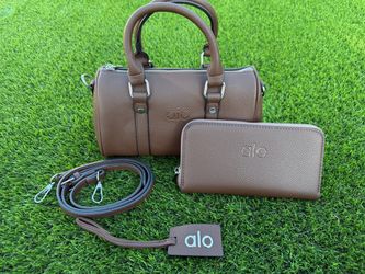 Alo Yoga Mini Barrel Bag Set Brown