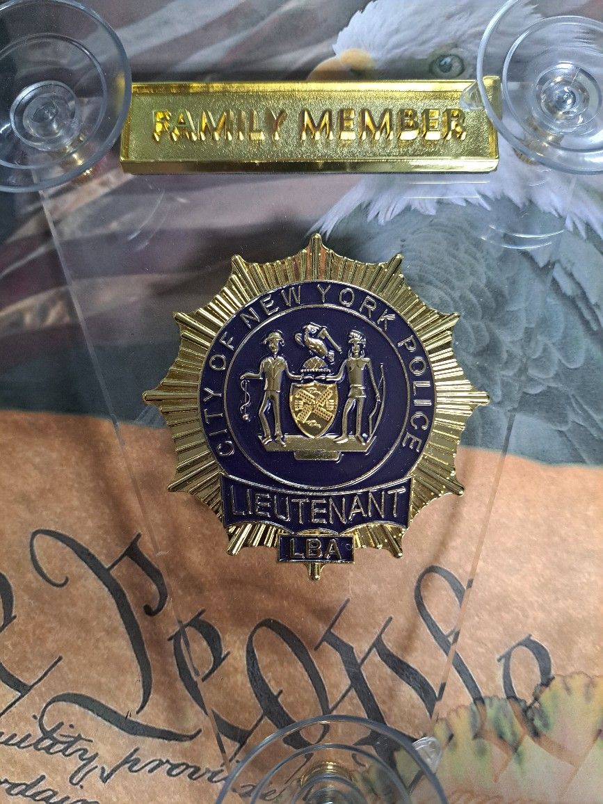 NOVELTY NEW CAR DASH WINDSHIELD ORNAMENT FAMILY MEMBER NYPD (1)