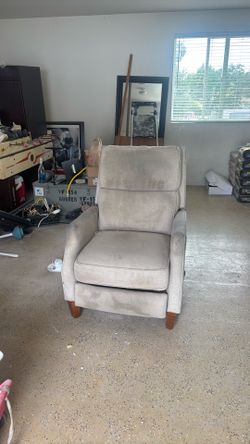 Free recliner couch