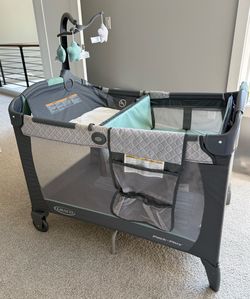 G raco Pack and Play Change 'n Carry Playard with Portable Changing Station, Manor
