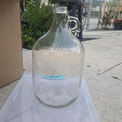  Clear Glass Jug With Cap