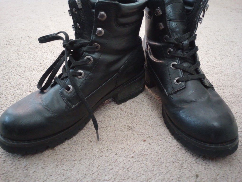  Lugz Boots Size 8.5 