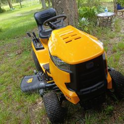 Cub Cadet Riding Lawn Mower 46" Deck