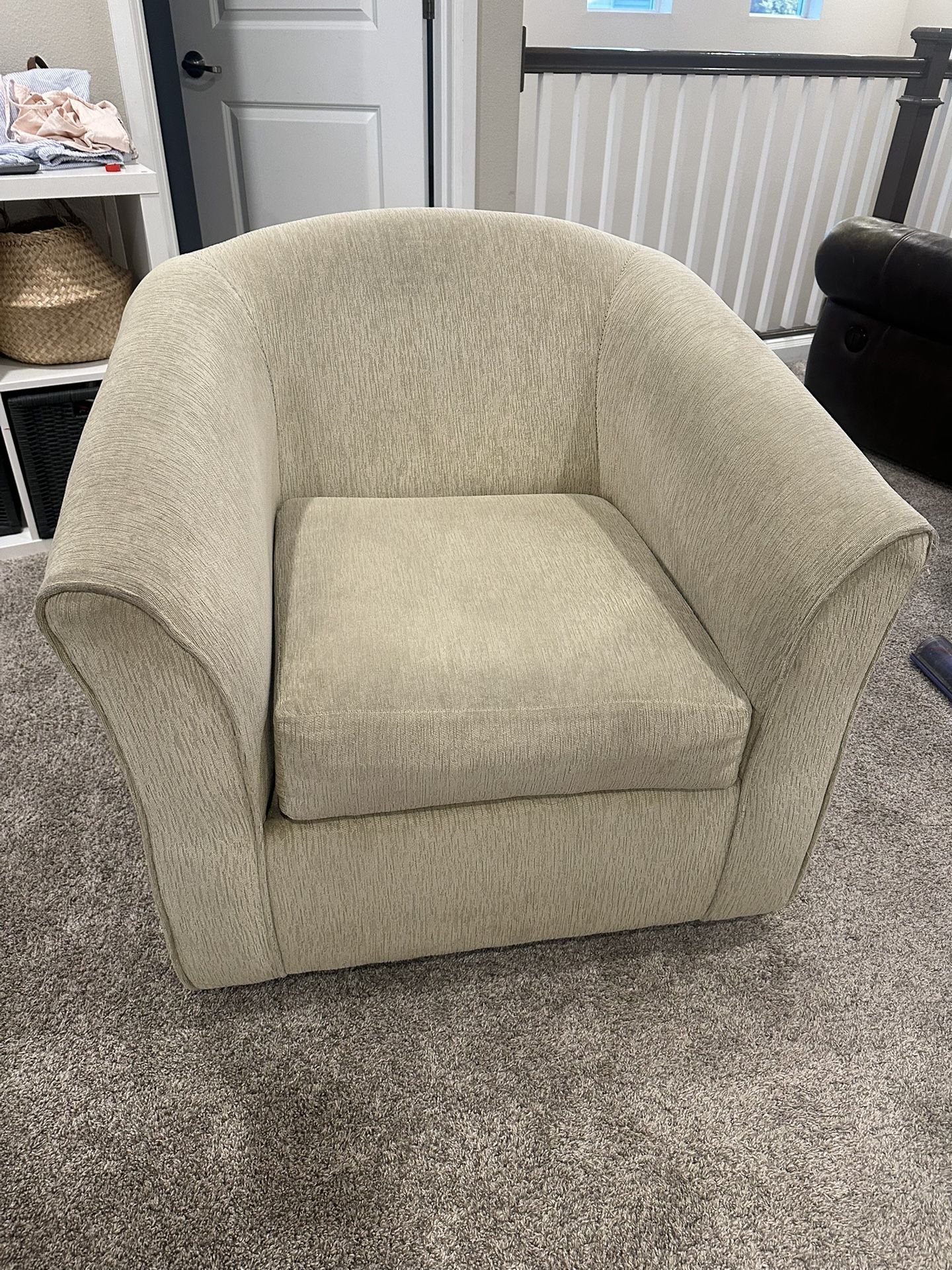 Swivel chair