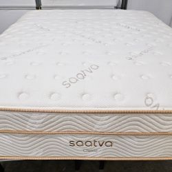 LIKE NEW! Saatva Classic Firm Queen Mattress - Delivery Available