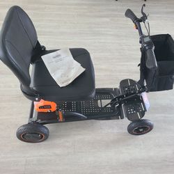 SuperHandy Explorer 4-Wheel Mobility Scooter