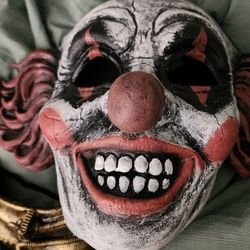 SPIRIT HALLOWEEN MASKS 