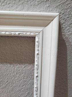 Wood White Frame 20"x24