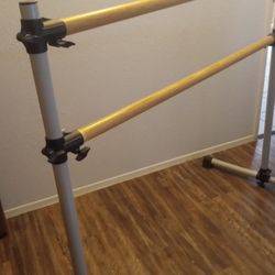 BALLET BARRE ADJUSTABLE AND PORTABLE 