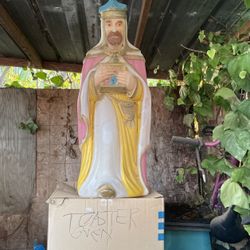 35 Inches Tall Plastic Blow Mold.
