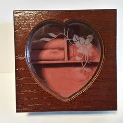 Wood Jewelry Box (Heart Shape Glass)