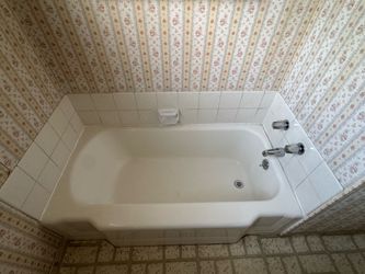 Bathtub