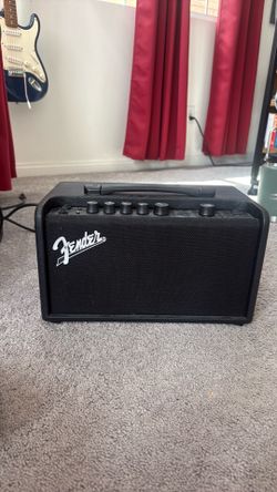 Fender Mustang LT40S