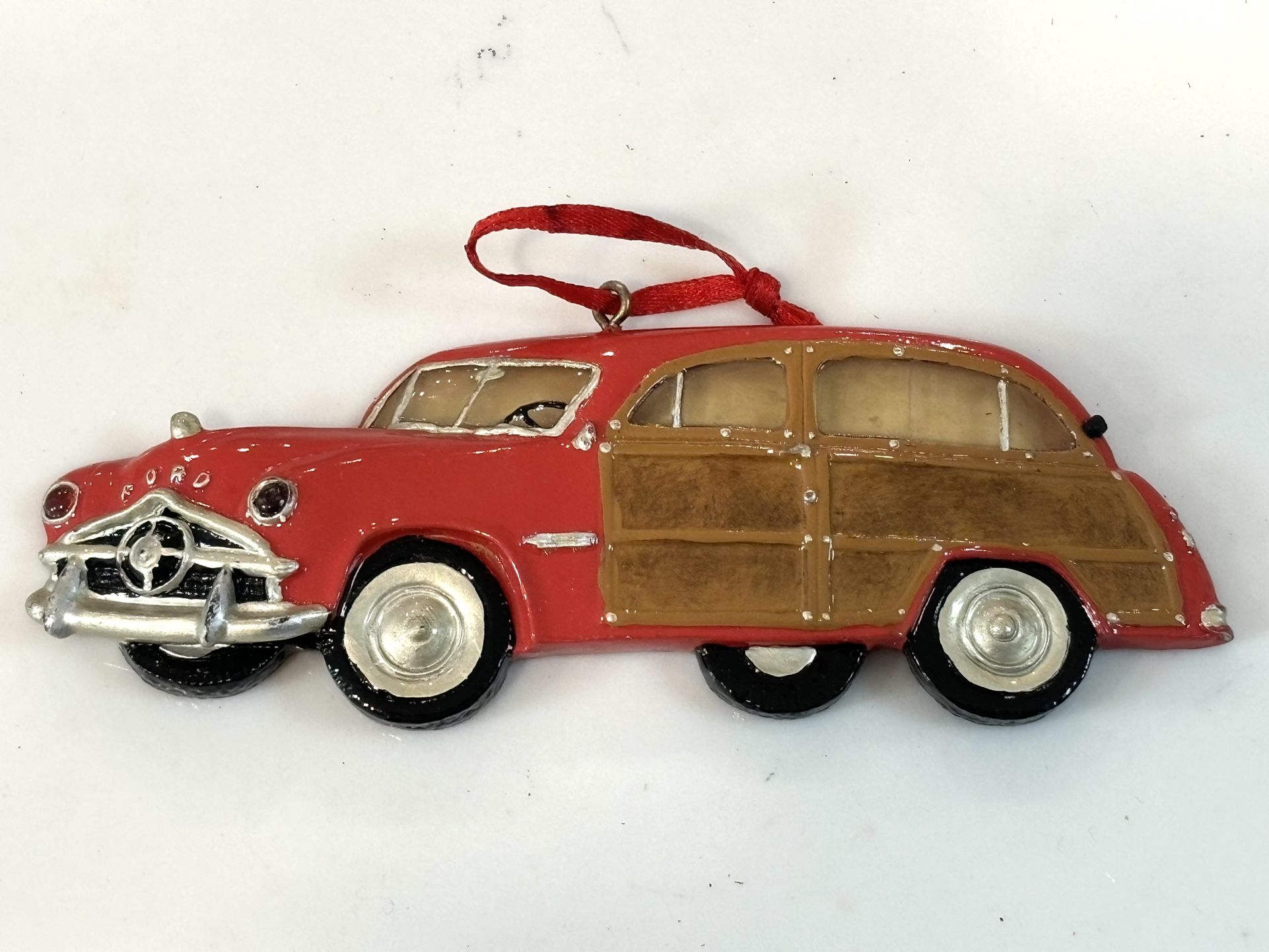 VINTAGE FORD MOTOR COMPANY WOODY STATION WAGON HANGING ORNAMENT