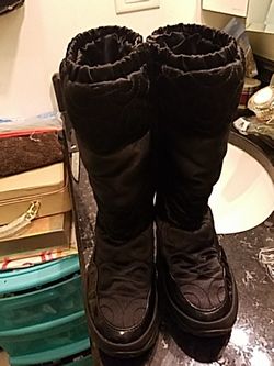 5B coach boots black mint